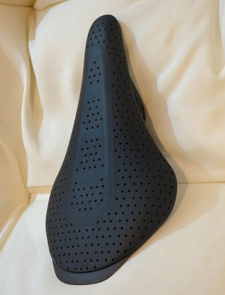 Used No brand Carbon Saddle 180g 2026 bike — image 10 of 11