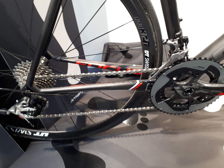 Used Dt Swiss RRC 32 T 2016 bike — image 2 of 2