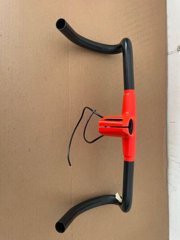 Used Bmc Manubrio 2025 bike — image 1 of 10