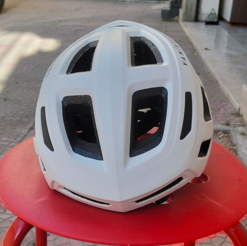 Used Van Rysel Roadr500 2025 bike — image 1 of 3