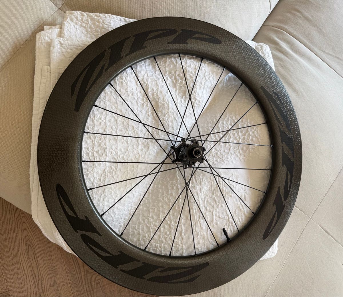Zipp 808 Firecrest Carbon Clincher | buycycle