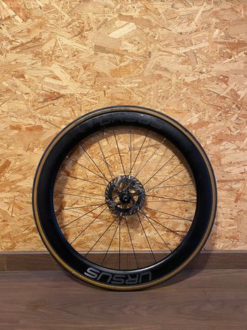 Used URSUS Carbon Wheels 50mm bike — image 4 of 5
