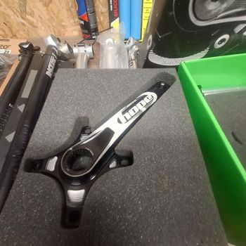 Used Hope hppe cranks 175mm bike