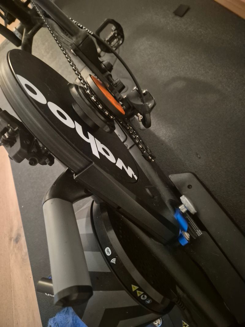 Tweedehands Wahoo KICKR MOVE Smart Trainer bike — afbeelding 4 van 5