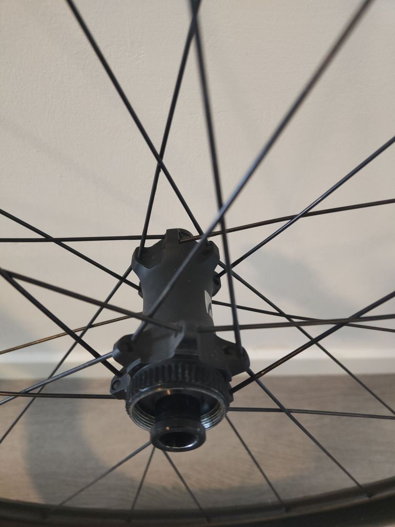 Reynolds Black Label 46 Expert DB Carbon Wheels 1430 gr bike d'occasion — image 9 sur 16