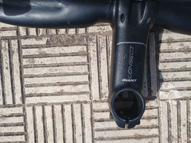 Used Giant manubrio bike — image 3 of 4