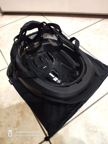 Brugt Oakley ARO3 Mips Helmet Size L bike — billede 10 af 11