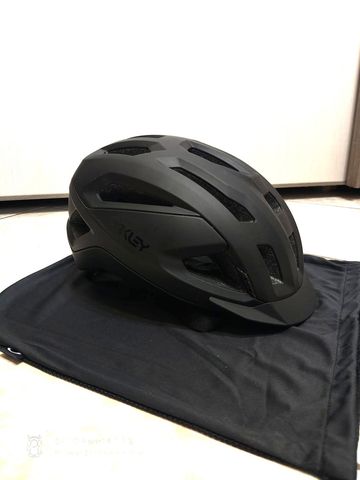 Brugt Oakley ARO3 Mips Helmet Size L bike — billede 11 af 11