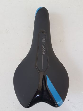 Used ROYAL, TOFINO, DECATHLON,FABRIC Lot de 4 selles de vélo de route, vente séparéee possible - ROYAL, TOFINO, DECATHLON ErgoFitSystem, Fabric bike — image 3 of 13