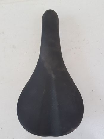 Used ROYAL, TOFINO, DECATHLON,FABRIC Lot de 4 selles de vélo de route, vente séparéee possible - ROYAL, TOFINO, DECATHLON ErgoFitSystem, Fabric bike — image 4 of 13
