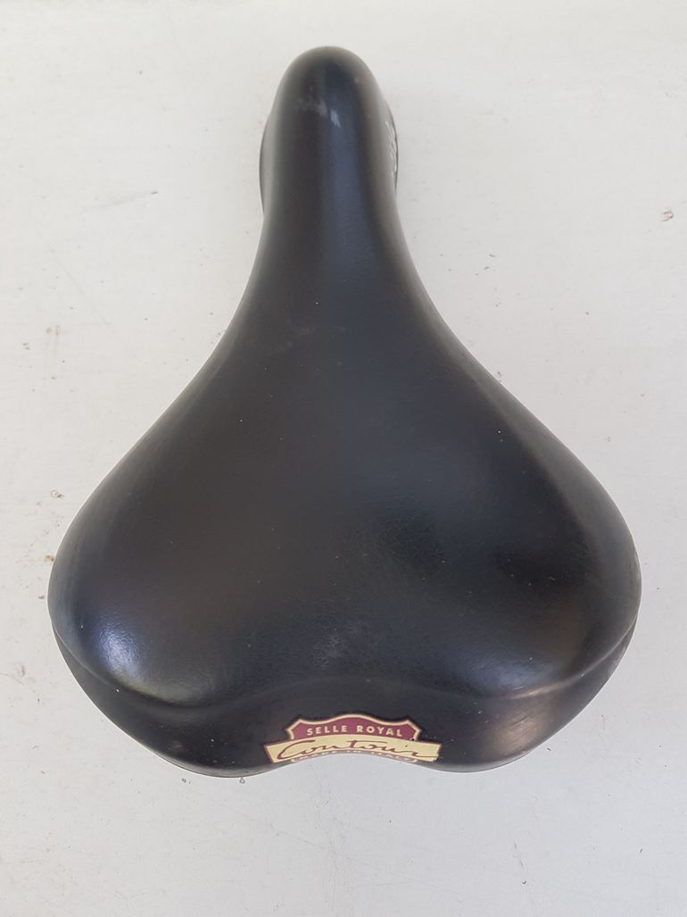 Used ROYAL, TOFINO, DECATHLON,FABRIC Lot de 4 selles de vélo de route, vente séparéee possible - ROYAL, TOFINO, DECATHLON ErgoFitSystem, Fabric bike — image 1 of 13