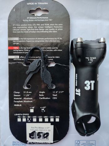 3T, Attacco manubrio