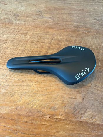 Fizik, Vento Antares R5 Saddle