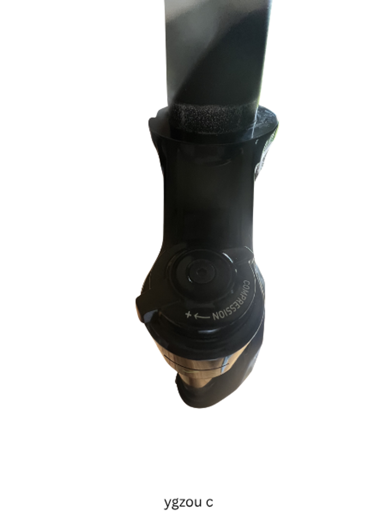 Used RockShox Lyrik Base 29" 160mm 15*110mm Tapered Black bike — image 7 of 8
