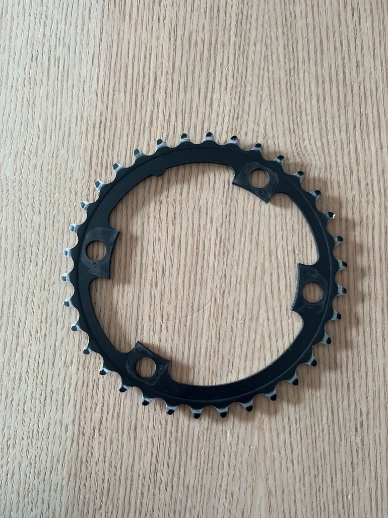 Used Shimano Plateau 34 dents bike — image 1 of 2