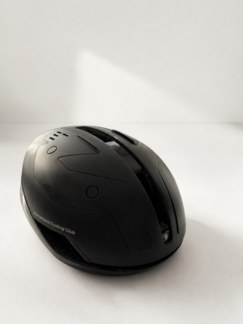 Pas Normal Studios, SWEET PROTECTION & Falconer Aero 2Vi MIPS