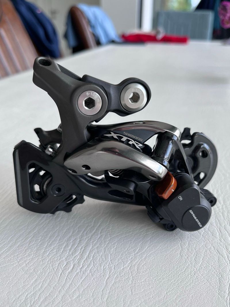 Used Shimano XTR RD-M9000-GS 11 Speed Drivetrain & Pedals
