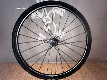 Brugt Dt Swiss r470 bike — billede 1 af 3