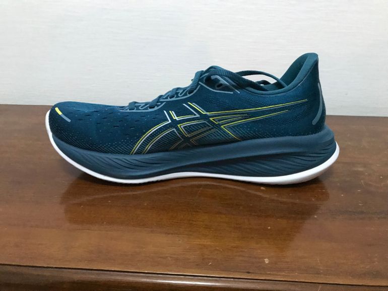 Used Asics Cumulus 26 bike — image 5 of 13