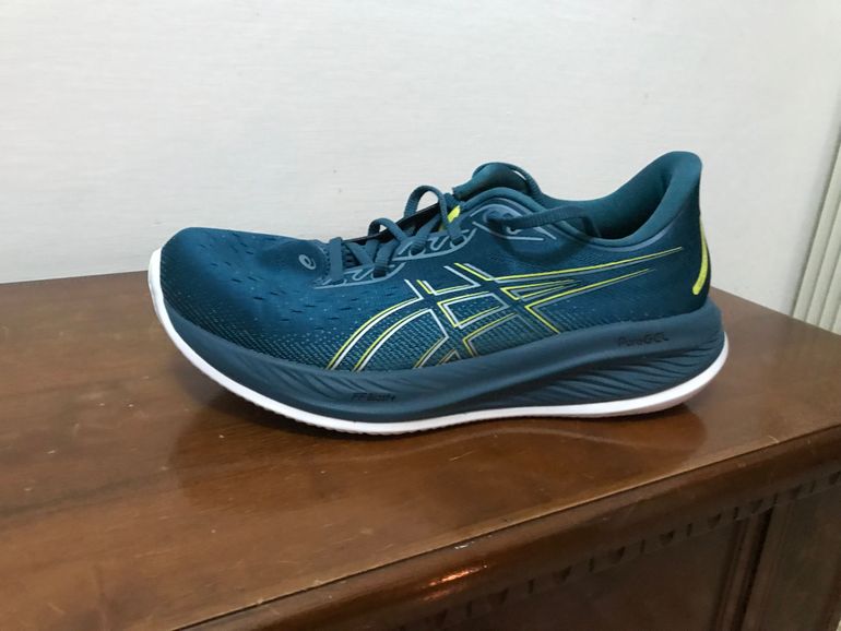 Used Asics Cumulus 26 bike — image 7 of 13