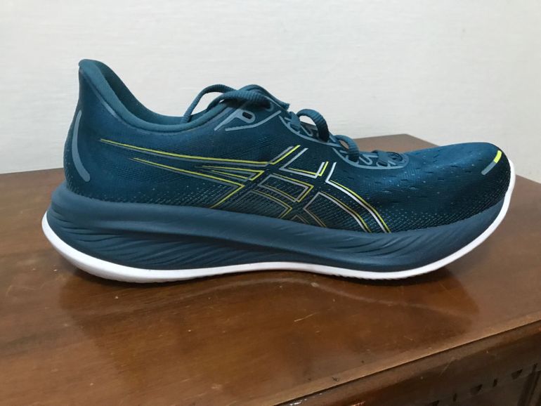Used Asics Cumulus 26 bike — image 6 of 13