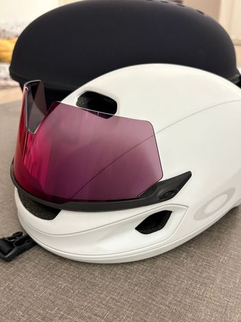 Oakley, Aro7 Road