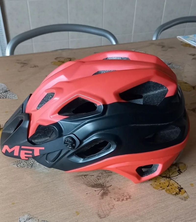 Used MET Lupo bike — image 6 of 6