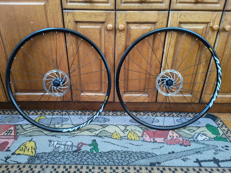 Used Mavic Aksium Wheelset bike — image 1 of 3