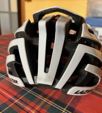 Used Lazer z1 bike — image 3 of 4
