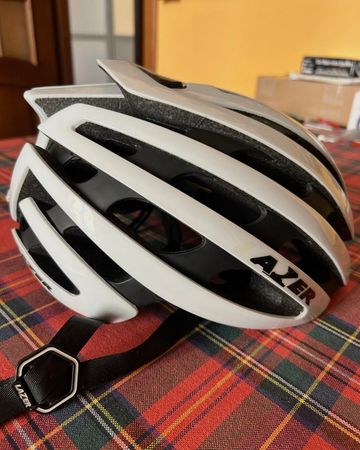 Used Lazer z1 bike — image 1 of 4