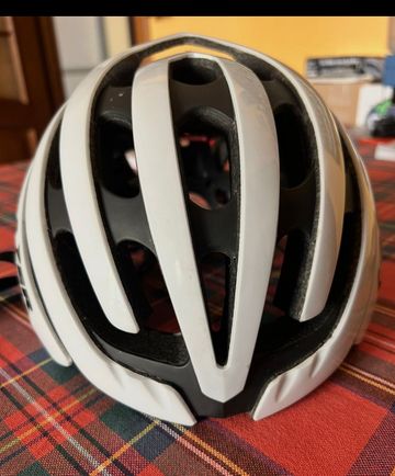 Used Lazer z1 bike — image 2 of 4