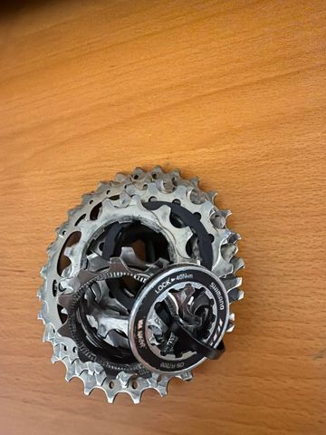 Shimano 105 11v 11-28 2024 Drivetrain & Pedals usato