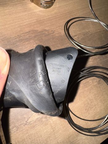 Used Shimano 105 ST-5800 11-speed Shifters bike — image 4 of 4