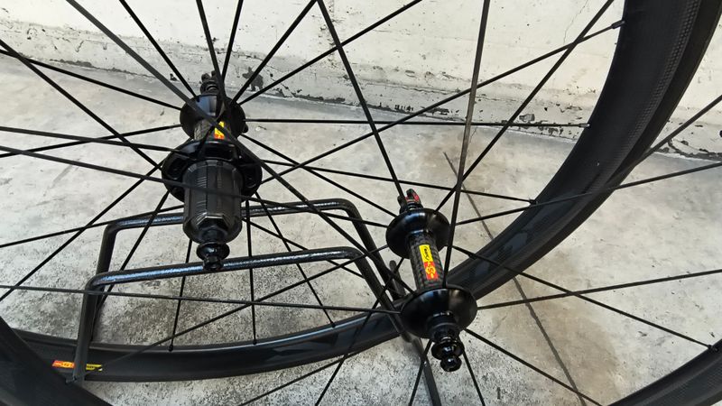 Used Mavic COSMIC CARBONE 40 2022 bike — image 4 of 23