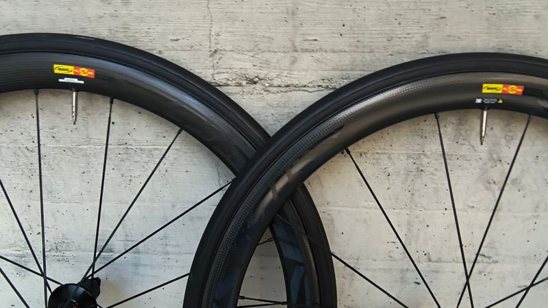 Used Mavic COSMIC CARBONE 40 2022 bike — image 11 of 23