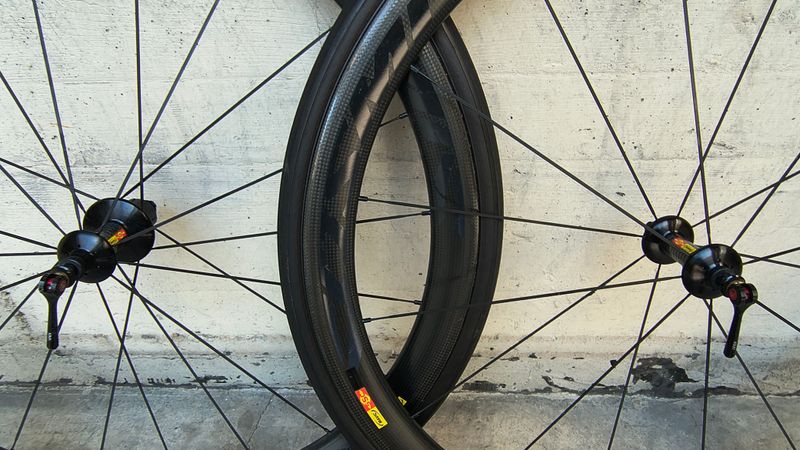 Used Mavic COSMIC CARBONE 40 2022 bike — image 12 of 23