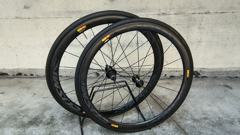 Used Mavic COSMIC CARBONE 40 2022 bike — image 1 of 23