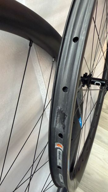 Used Quai M-Series Carbon 29" MTB BOOST Wheelset bike — image 4 of 5