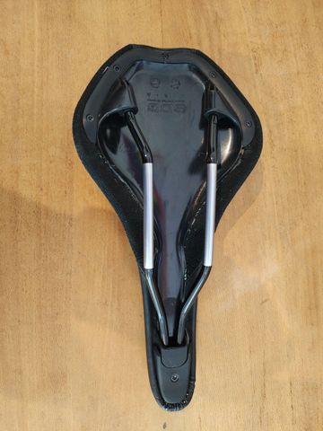 Deity Speedtrap Saddle bike d'occasion — image 3 sur 3