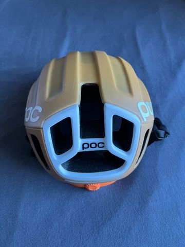 Used POC Ventral MIPS Helmet 2025 bike — image 5 of 9