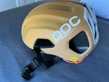Used POC Ventral MIPS Helmet 2025 bike — image 2 of 9