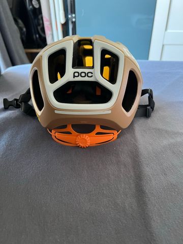 Used POC Ventral MIPS Helmet 2025 bike — image 6 of 9