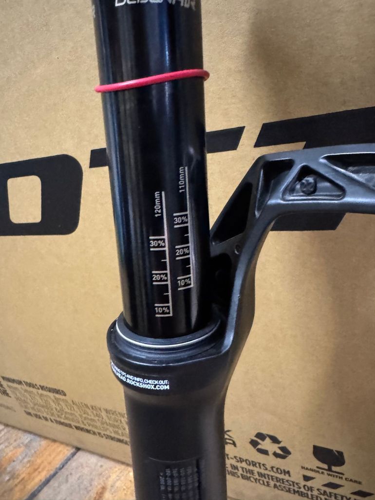 Used RockShox Rock shox sid select+ 2025 bike — image 6 of 9