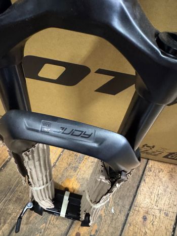 Used RockShox rock shock judy Lock out air 2025 bike — image 2 of 4