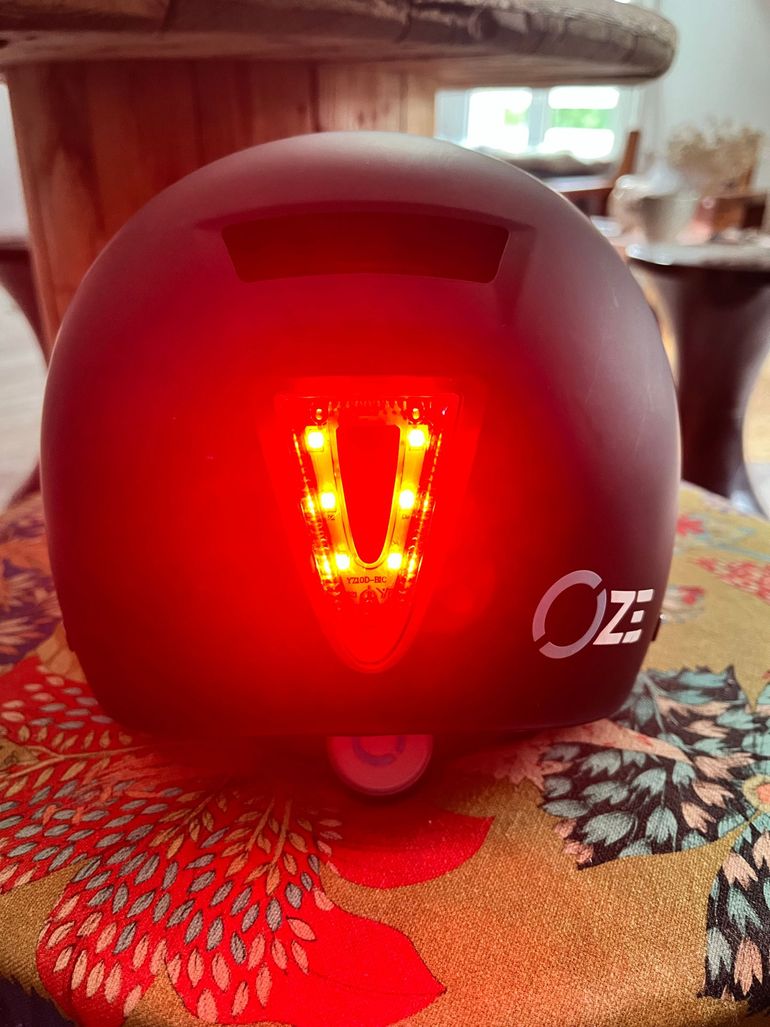 Used OZE Casque de glisse urbain à visière noir 2024 bike — image 8 of 15