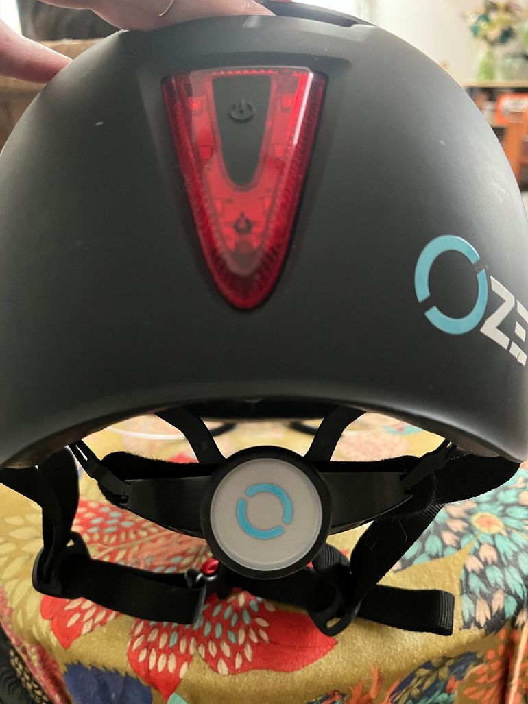 Used OZE Casque de glisse urbain à visière noir 2024 bike — image 9 of 15