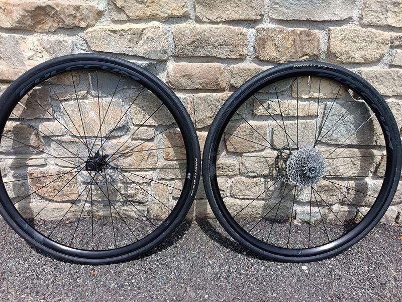 Brugt Fulcrum Racing 6 2024 bike — billede 1 af 9