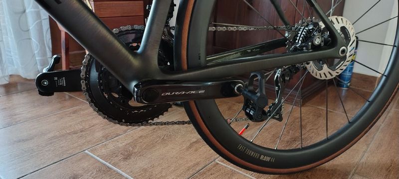 Used Ffwd RAW 44 Ceramicspeed 2025 bike — image 2 of 4