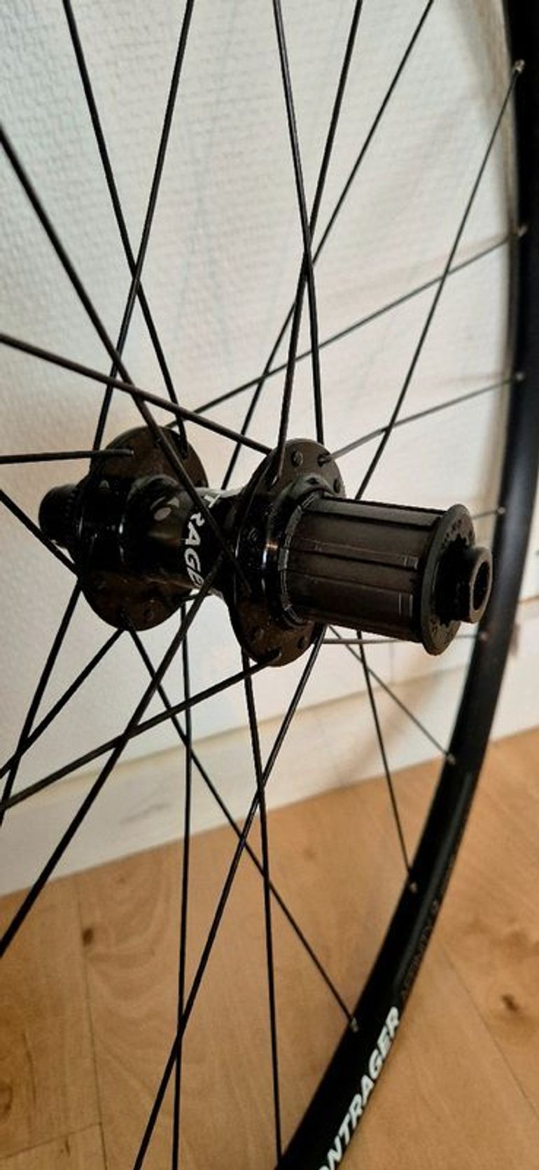 Used Bontrager Affinity TLR Wheels bike — image 3 of 3