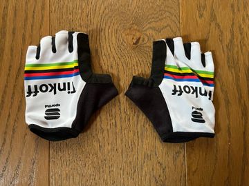 Sportful Tinkoff-Saxo World Champion Cycling Gloves Size S Cycling Clothing usato